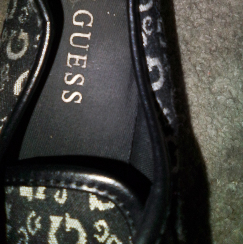 G By Guess Black and Gray Sneakers - Picture 3 of 5